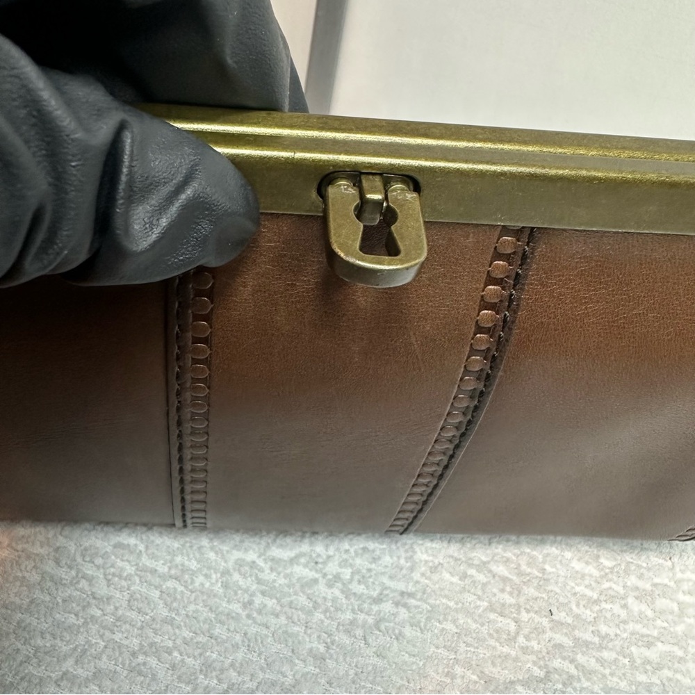 Fossil Brown Leather /clutch Wallet with brush Brass Details - Picture 4 of 17